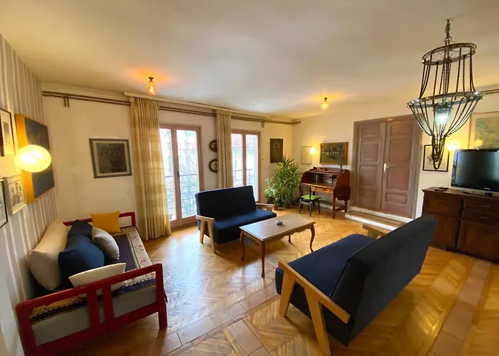 Superstar 아파트 *